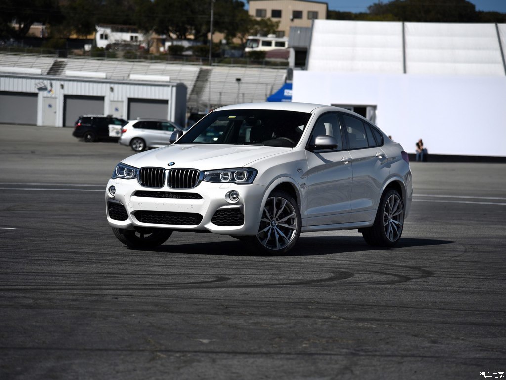 宝马X4越野车